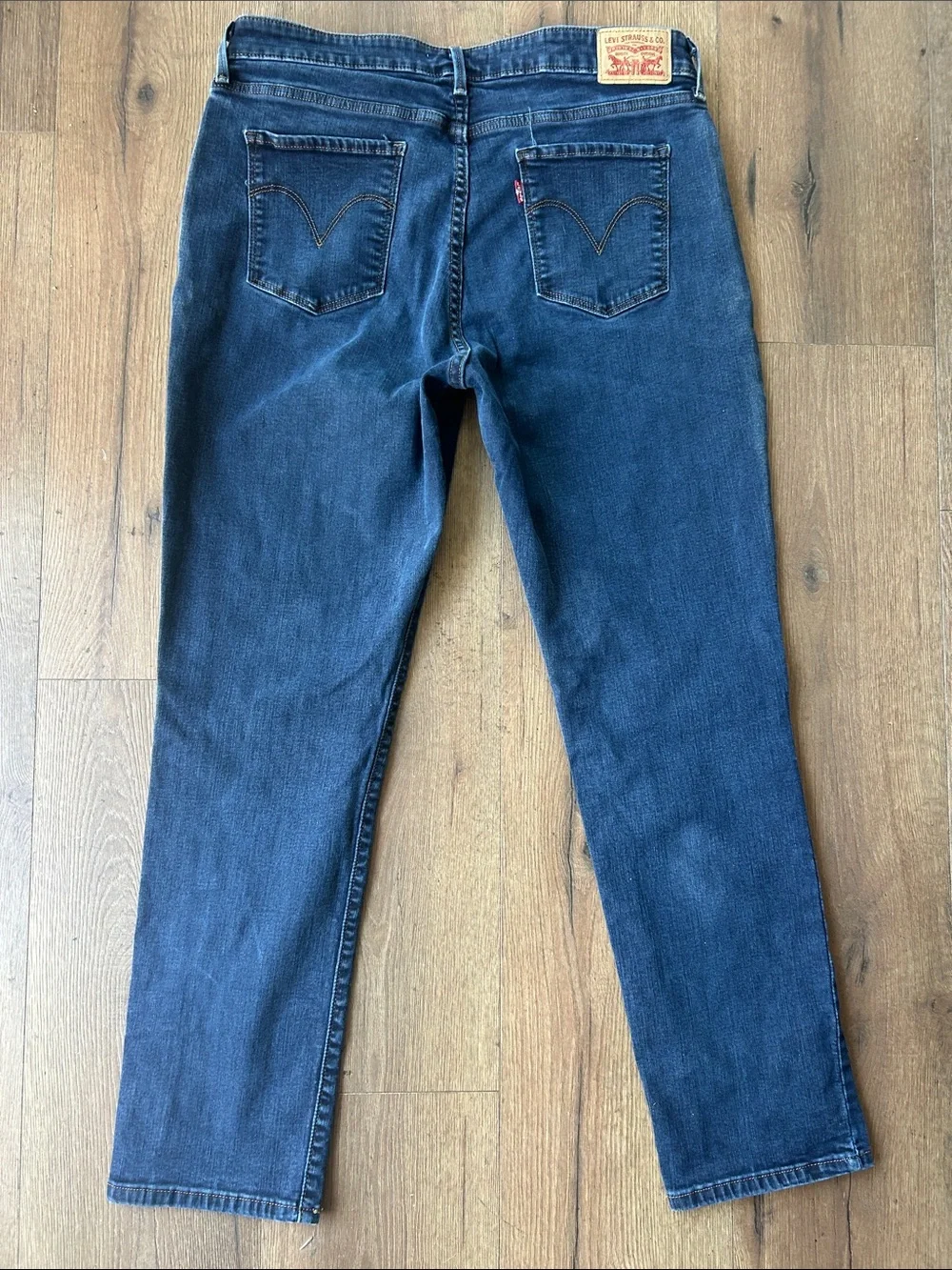 Levi’s Classic Women's Dark Blue Stretch Jeans !! Size 12